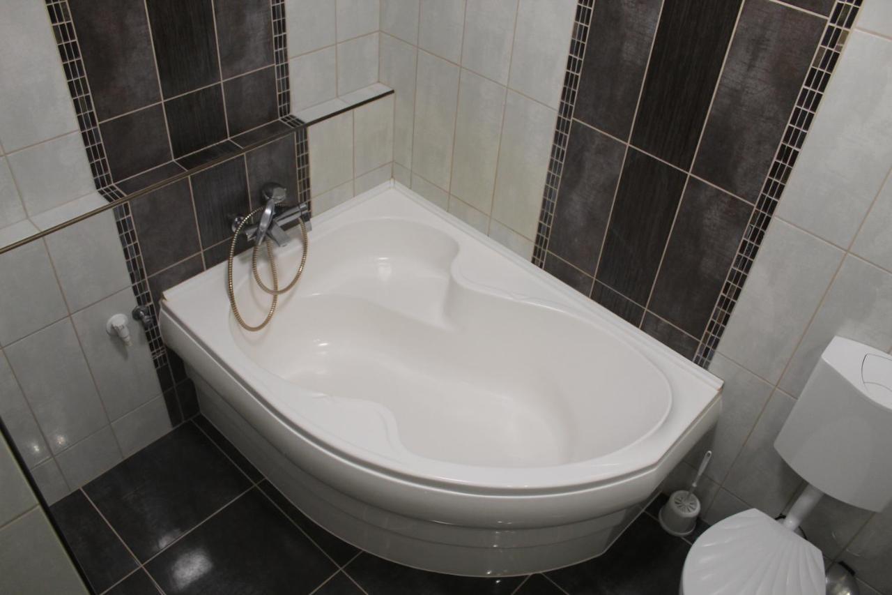 Sunny House Apartman Segedyn Zewnętrze zdjęcie