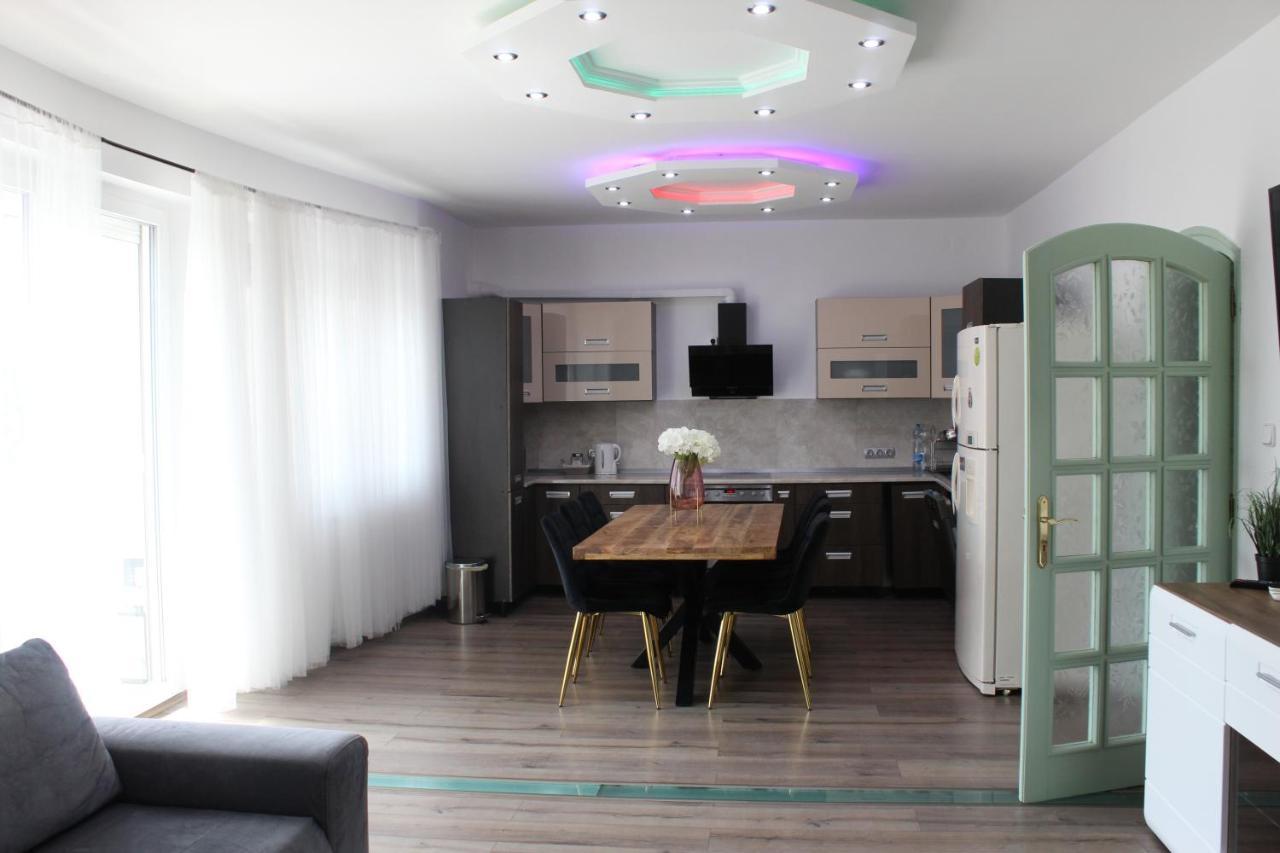 Sunny House Apartman Segedyn Zewnętrze zdjęcie