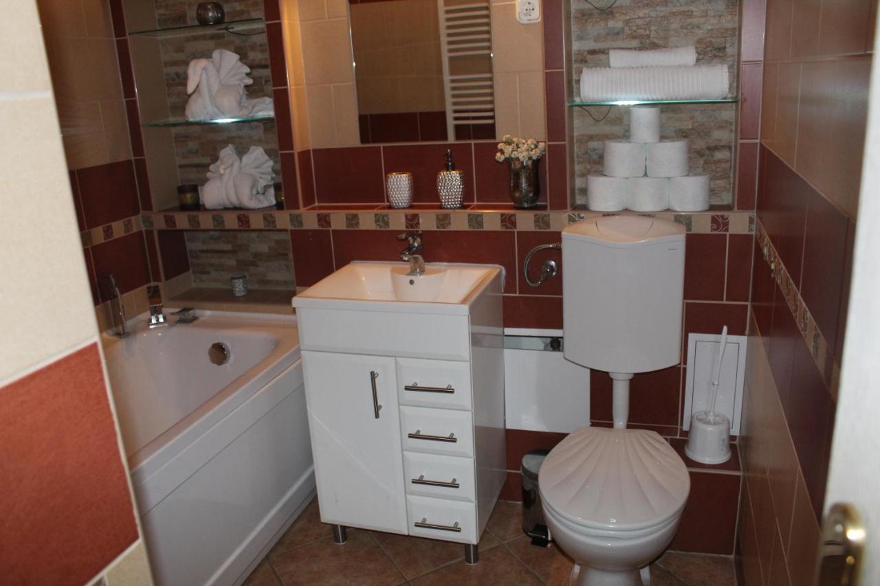 Sunny House Apartman Segedyn Zewnętrze zdjęcie